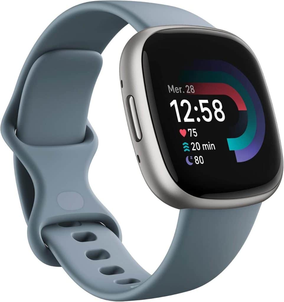 Test de la Fitbit Versa 4 : montre sport avec GPS et 6 jours d'autonomie