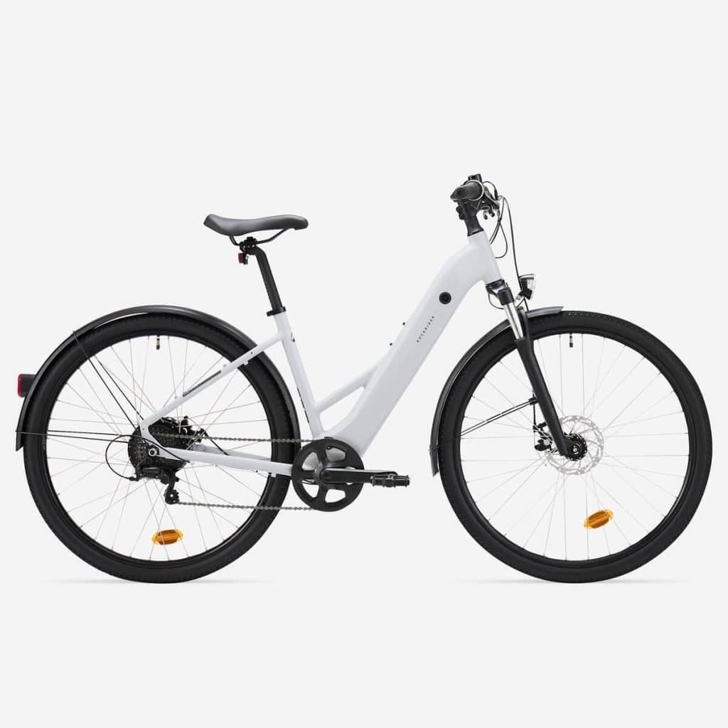 Test du vélo électrique Decathlon e-actv 100 cadre bas gris perle